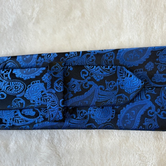 100% Silk Designer 58" Necktie & Matching Pocket Square Set Blue & Black Paisley - Picture 3 of 6